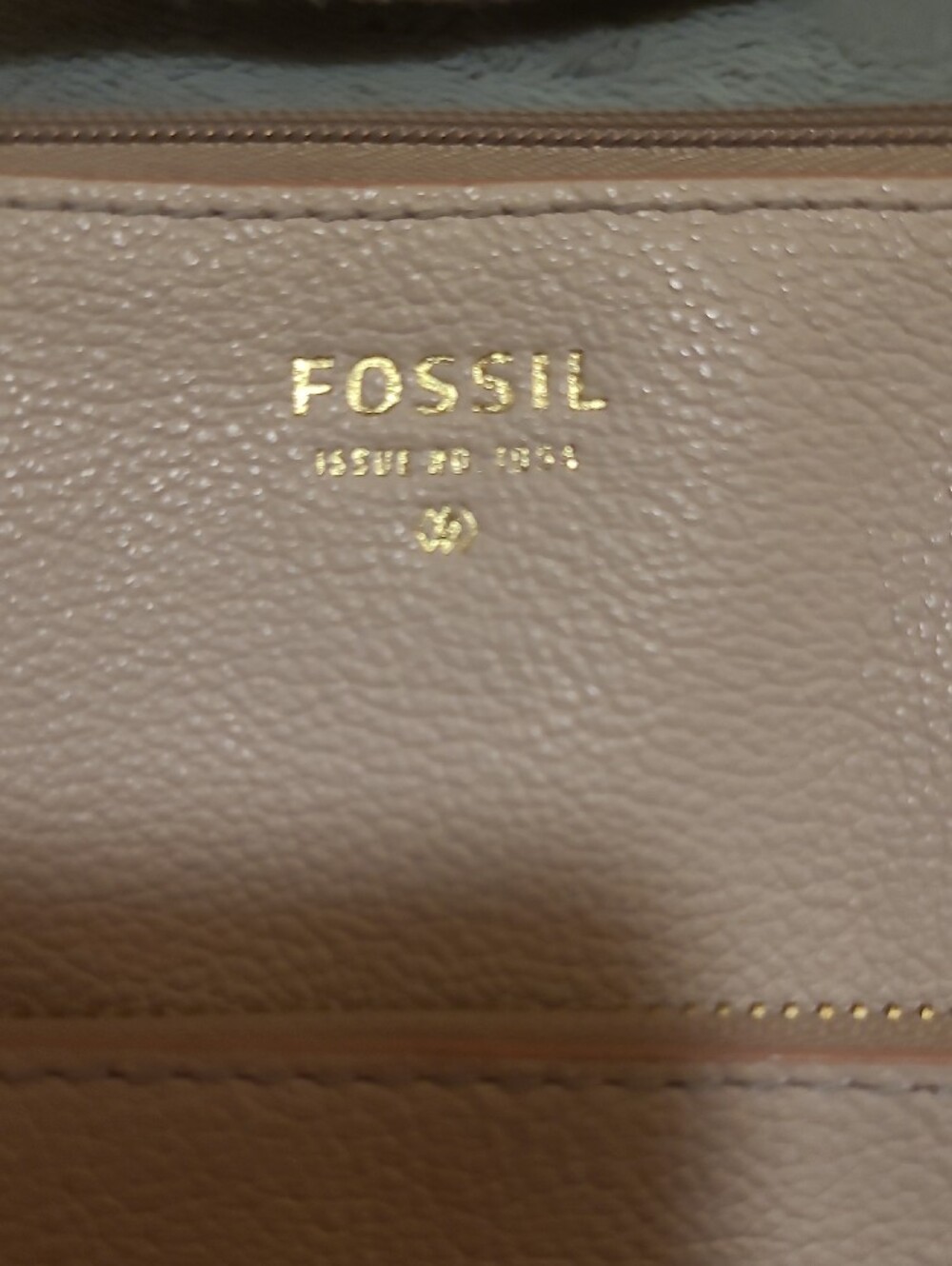 Fossil Light Pink Leather Crossbody with Gold Hardware - Picture 2 of 9